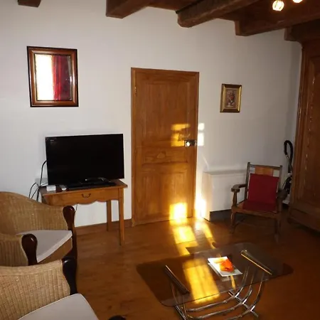 度假居 Maison De Caractere 4 Chambres, Parking, Jardin, Proche Gr400 - Fr-1-742-263 Mandailles-Saint-Julien